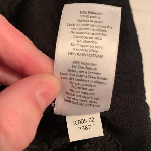 NWT Lularoe Amelia Elegant Black Cherry Rose Embossed A-line Fit & Flare pockets - Picture 14 of 16